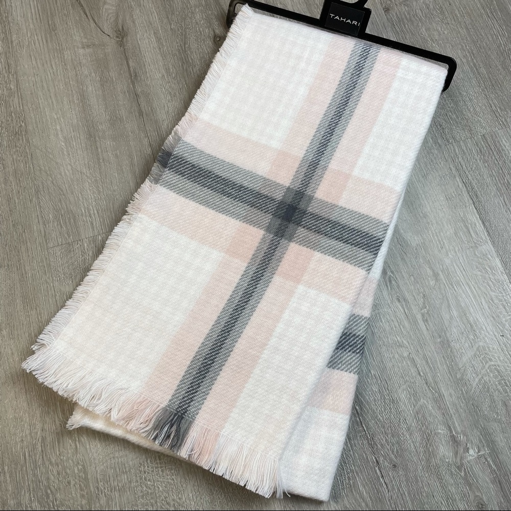 NWT TAHARI Oversized Reversible Blanket Scarf  Pink Plaid